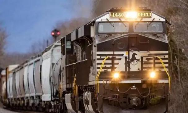 美國(guó)鐵路貨運(yùn)停車場(chǎng)設(shè)計(jì)美國(guó)鐵路貨運(yùn)停車場(chǎng)設(shè)計(jì)方案